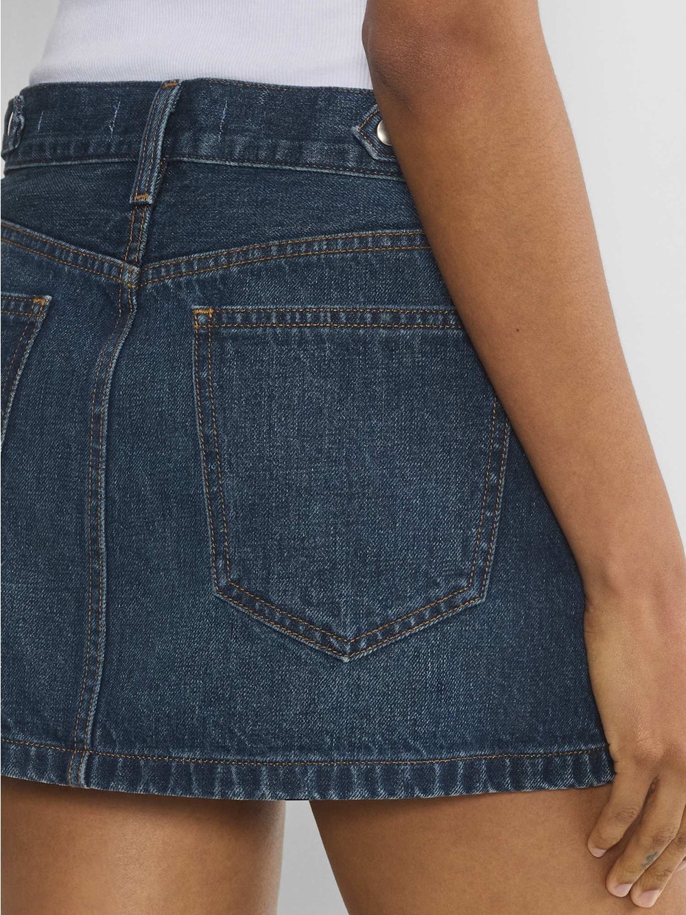 Aritzia Denim Forum The ‘90s Vintage Micro Denim Skirt Size 29 NWT - Picture 4 of 12